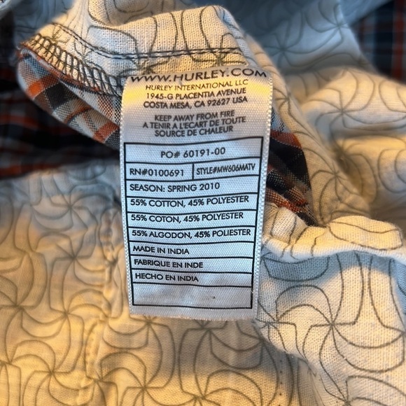 Hurley Flat Front Plaid Bermuda Casual Shorts - Picture 6 of 6